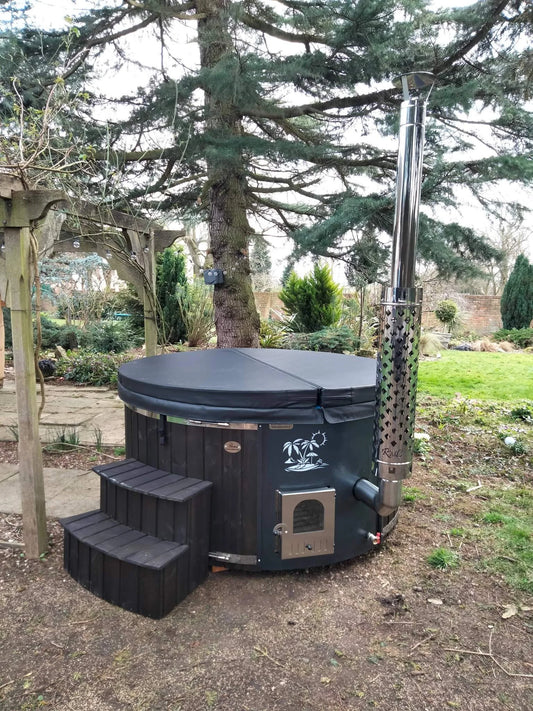 Deluxe Fiberglass Wooden Hot Tub – Premium Spa Experience