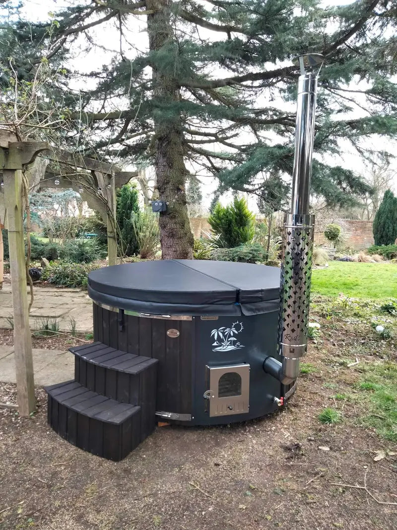 Deluxe Fiberglass Wooden Hot Tub – Premium Spa Experience