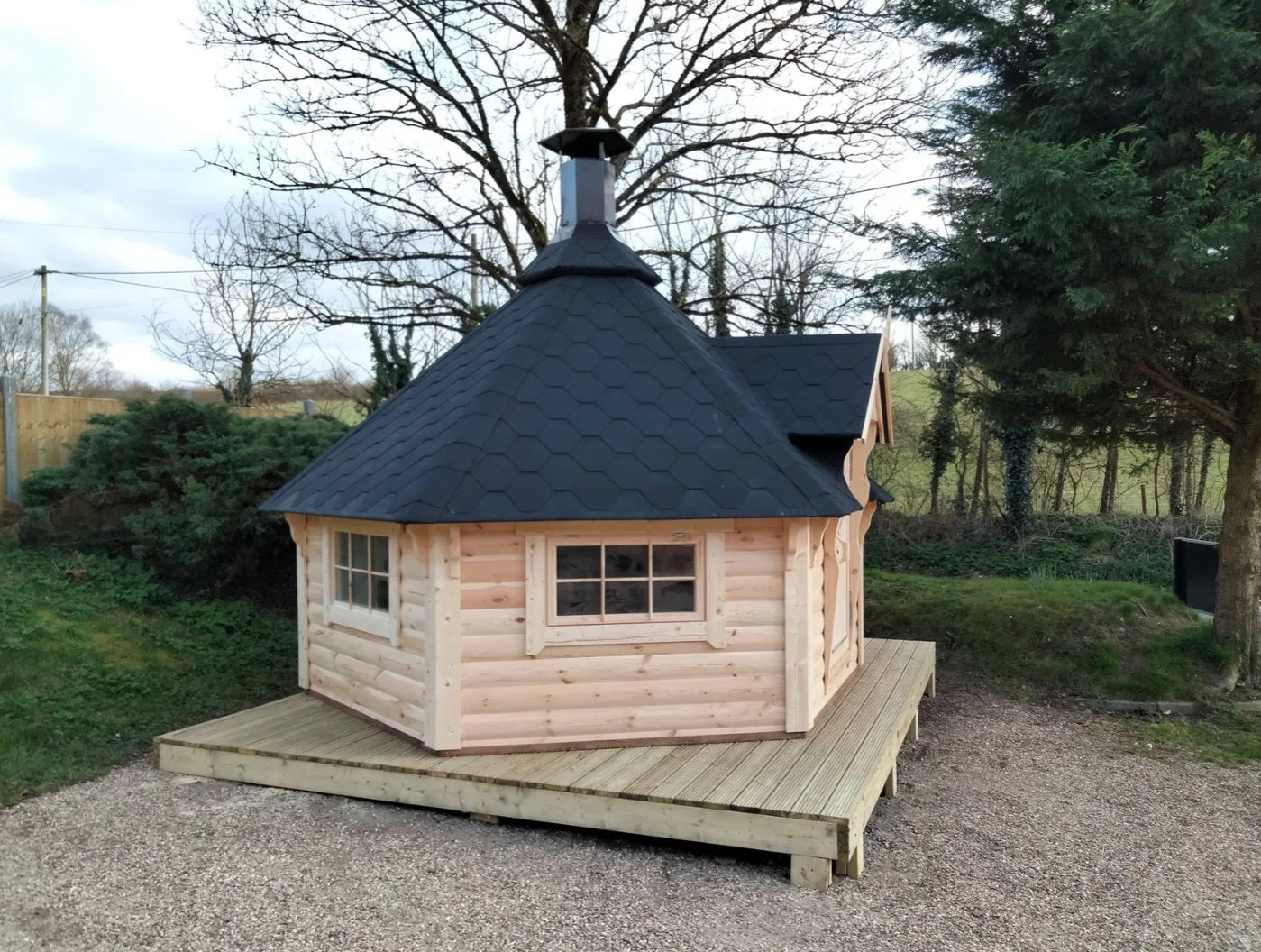9.2 M² Grill Cabin - Stylish Garden Escape