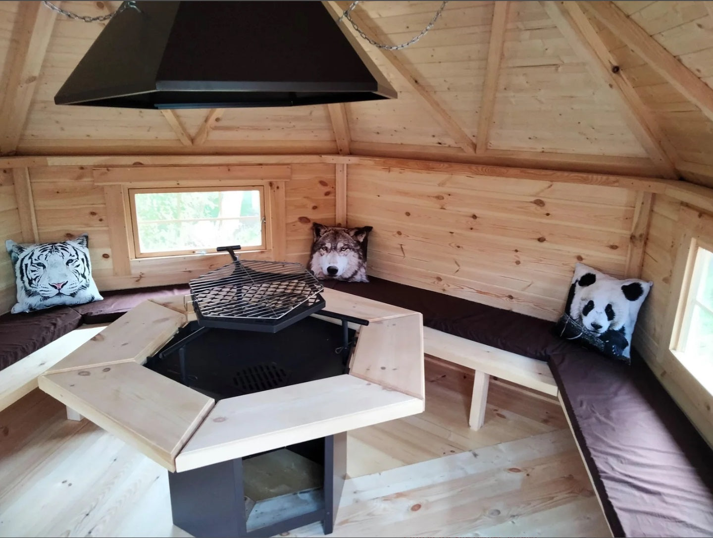 9.2 M² Grill Cabin - Stylish Garden Escape