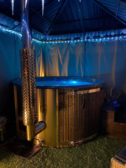 Deluxe Fiberglass Wooden Hot Tub – Premium Spa Experience